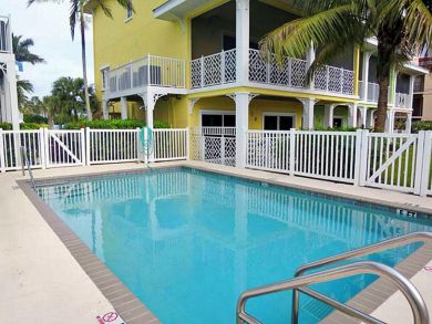 Bradenton Beach Rental  can Sleep 9 Guests